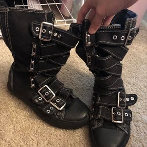 Demonia converse boots